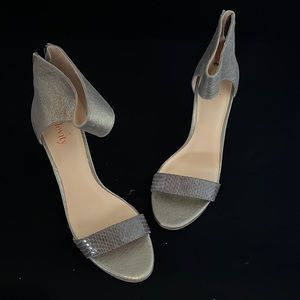 Levity Ginny Metallic Pewter Genuine Leather 2” Heel Zip Back Sandals, 7.5